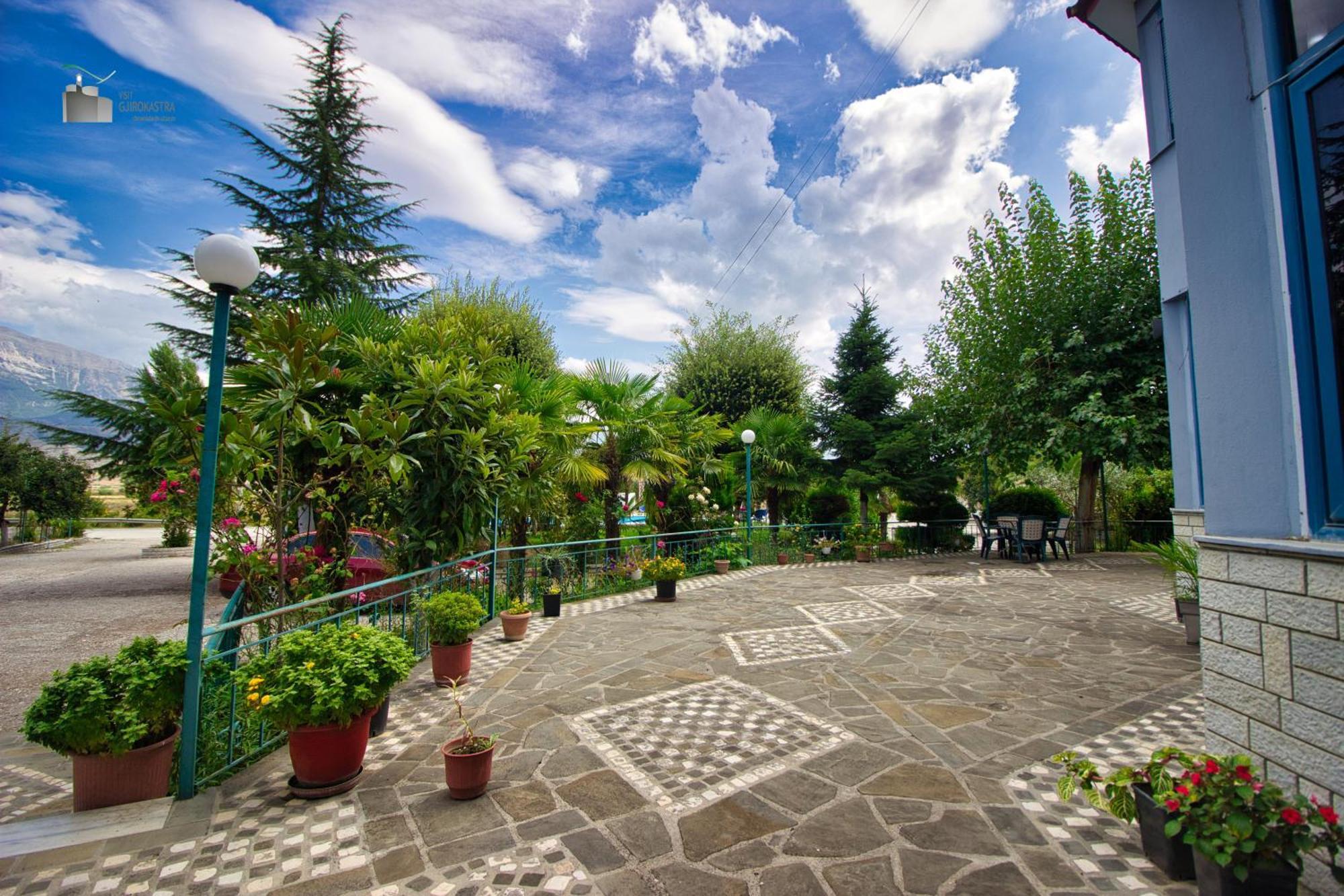 Hotel Parku I Palmave Gjirokaster Luaran gambar