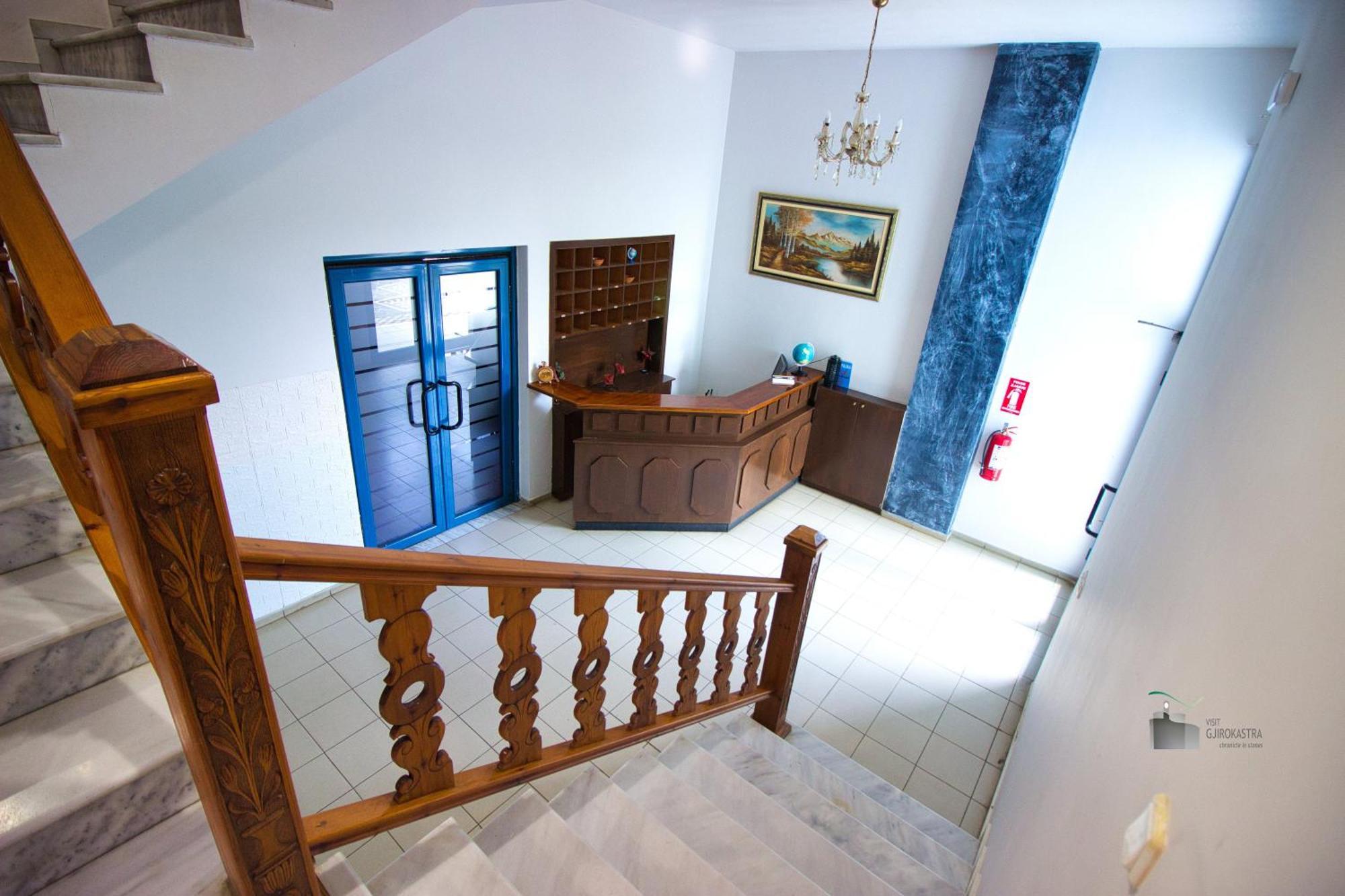 Hotel Parku I Palmave Gjirokaster Luaran gambar